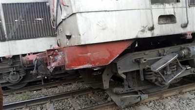 إصابة 3 أشخاص فى حادث تصادم ونش بقطار فى قليوب