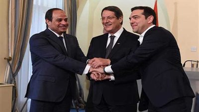 الرئيس السيسي يشارك فى القمة 