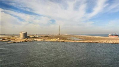 ميناء دمياط يسترد جزءًا من أراضيه بعد 11 عامًا