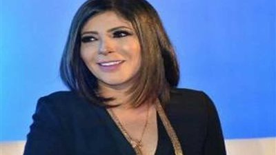 منى زكي: شادية تستحق الكثير وأدعو الله يشفيها