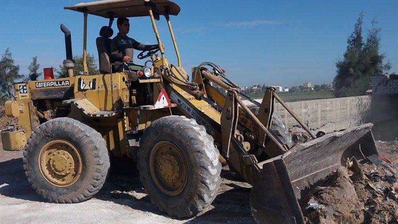 رفع القمامة والأتربة