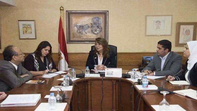 غادة والي تلتقي وفدا