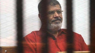 غدًا.. إعادة محاكمة مرسي في اقتحام السجون
