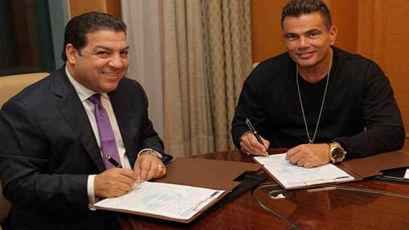 عمرو دياب يتعاقد