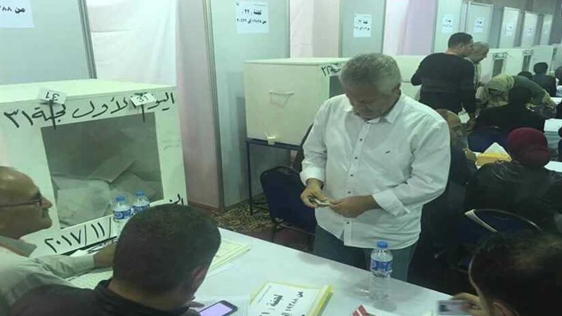 محمد حلمي يظهر في