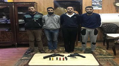 بالصور.. القبض على عصابة 