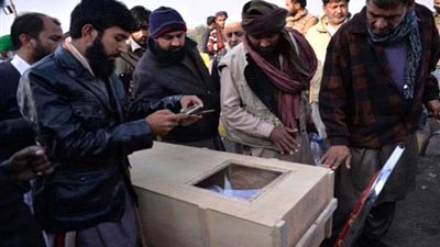 بالصور.. هدوء يشوبه التوتر في باكستان بعد مواجهات مع الشرطة