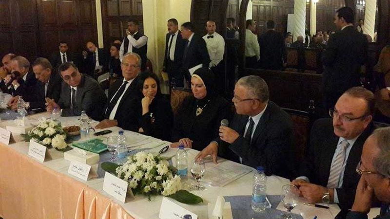 محافظ المنيا يطالب