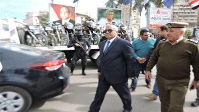 مدير أمن البحيرة يتفقد الخدمات الأمنية بدمنهور (صور)