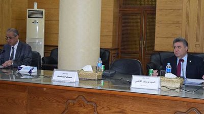 لجنة للإشراف على الانتخابات الطلابية بكليات بنها