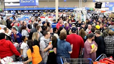 رامي رضوان: «البلاك فرايداي» أظهر الوجه القبيح للغرب (فيديو)