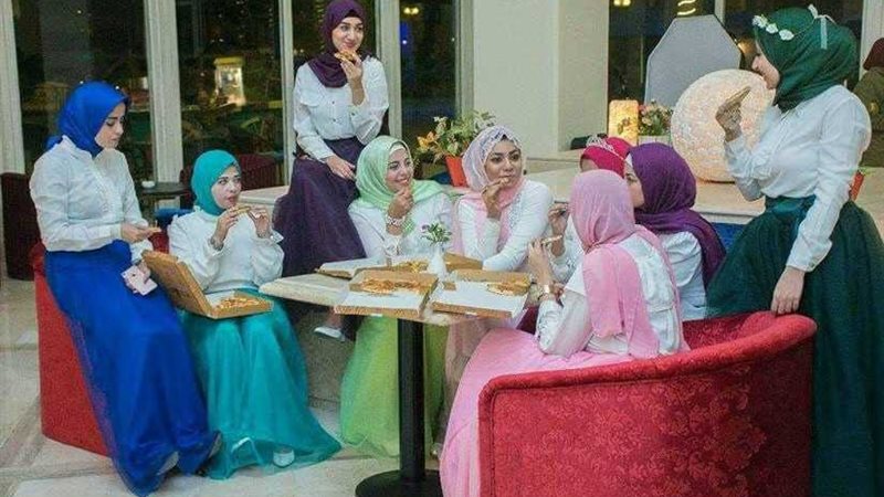 10 متسابقات في نهائي