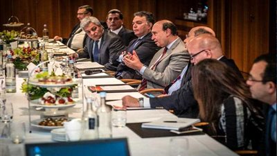 وزير النقل يلتقى نظيره البريطاني