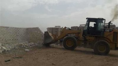 إزالة 36 تعدٍ على الأراضي الزراعية وأملاك الري بمنفلوط