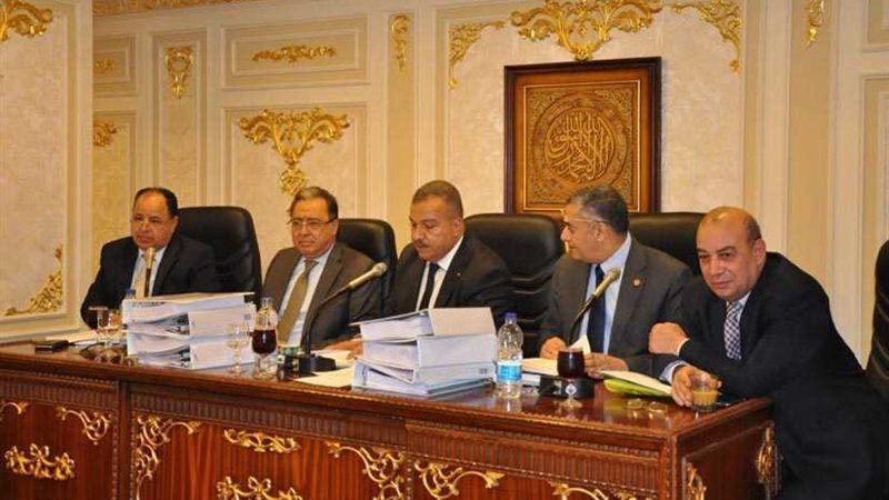 خلافات بين الصحة