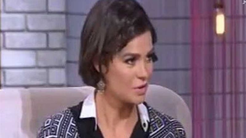 الفنانة يسرا اللوزي