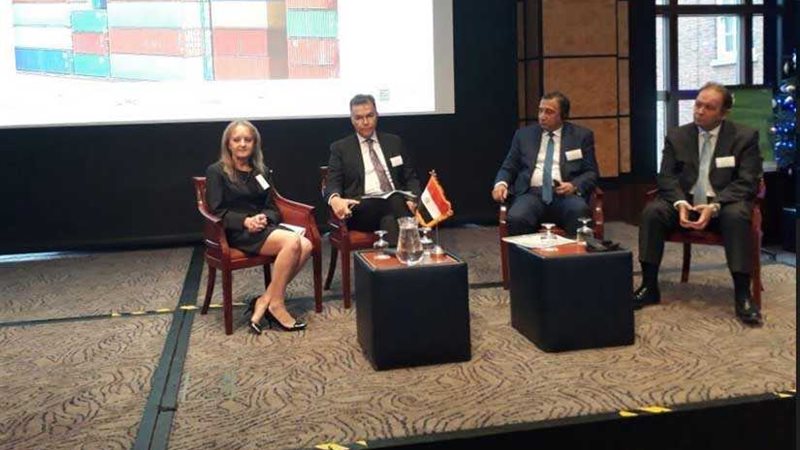 بالصور.. وزير النقل