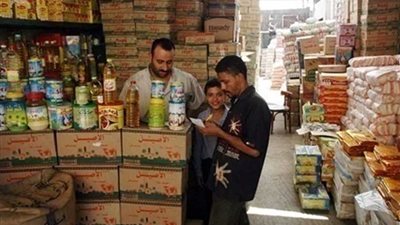 تموين الغربية : بدء صرف المقررات التموينية وضخ 2175 طن مواد بترولية