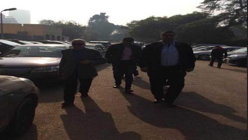 التقاط الصور مع حسن