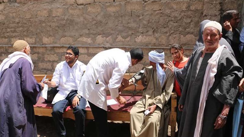 القوافل الطبية تجوب