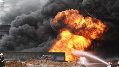 إصابة 25 عاملا في حريق هائل بشركة السويس لتصنيع البترول