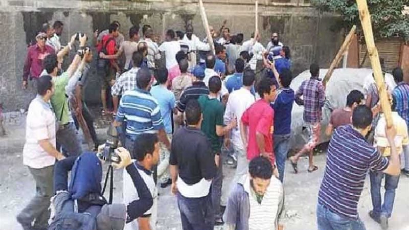 إصابة 5 أشخاص فى