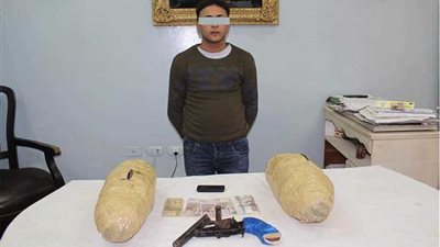 المحامي العام لنيابات دمياط يأمر بحبس 3 تجار مخدرات (صور)