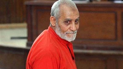 بدء محاكمة بديع و738 آخرين في 