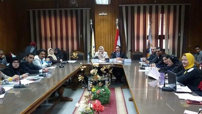 دور الشباب في مناهضة