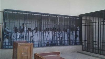 وصول 63 متهما من قبيلتي الدابودية والهلايل لمجمع محاكم أسيوط وسط اجراءات امنية مشدده