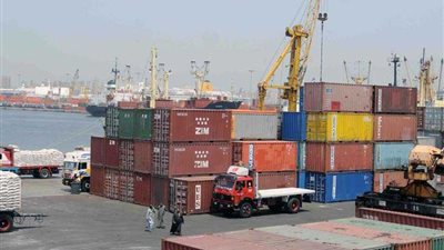 استمرار غلق البوغاز بمينائي الإسكندرية والدخيلة