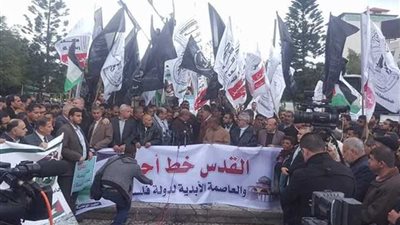 وقفات سلمية للفلسطينيين للتنديد بقرار اعتبار القدس عاصمة إسرائيل.. (صور)