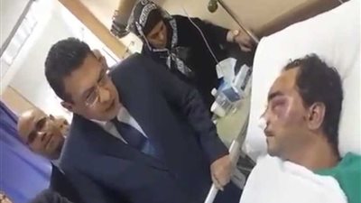 السفير المصري في الكويت يقوم بزيارة المواطن وحيد رفاعي (فيديو)