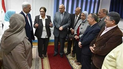 محافظ البحيرة تكرّم أعضاء لجنة متابعة عينات مياه الشرب