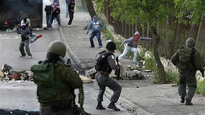 اندلاع مواجهات بين فلسطينيين وجيش الاحتلال الإسرائيلي