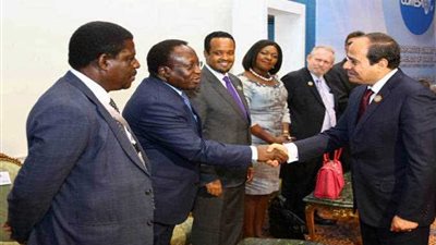 السيسي يرحب بوفود منتدى الاستثمار في أفريقيا