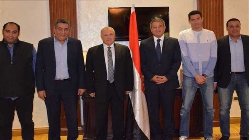 وزير الرياضة يكرم