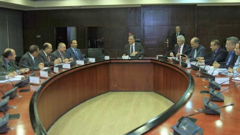 عرفات يشدد على سرعة