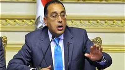 القائم بأعمال رئيس الوزراء يشهد توقيع اتفاقيات لتمويل مشروعات تنموية واستثمارية