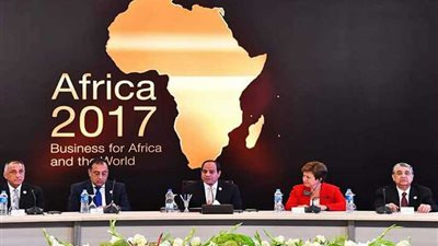 الرئيس خلال مشاركته بالمائدة المستديرة لفرص الاستثمار: عازمون على تحقيق تنمية حقيقية