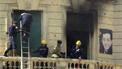 تأجيل إعادة محاكمة متهم في أحداث حرق مقر حزب الغد لـ20 يناير