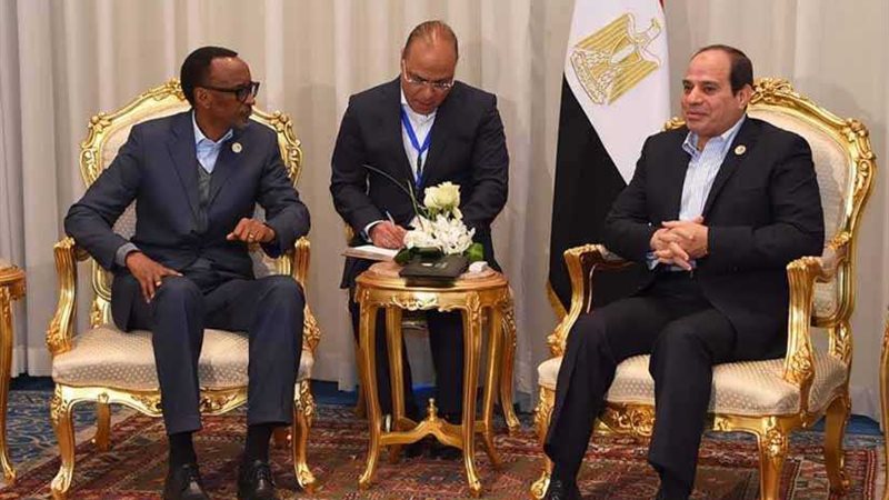 الرئيس السيسي يبحث