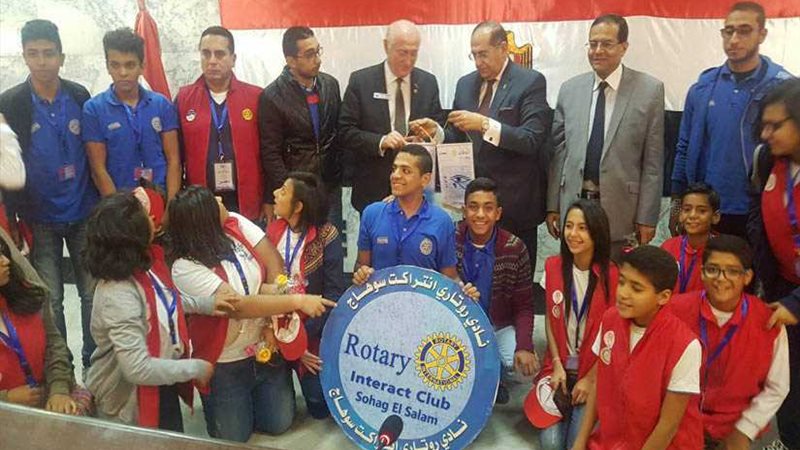 روتاري ينظم قوافل