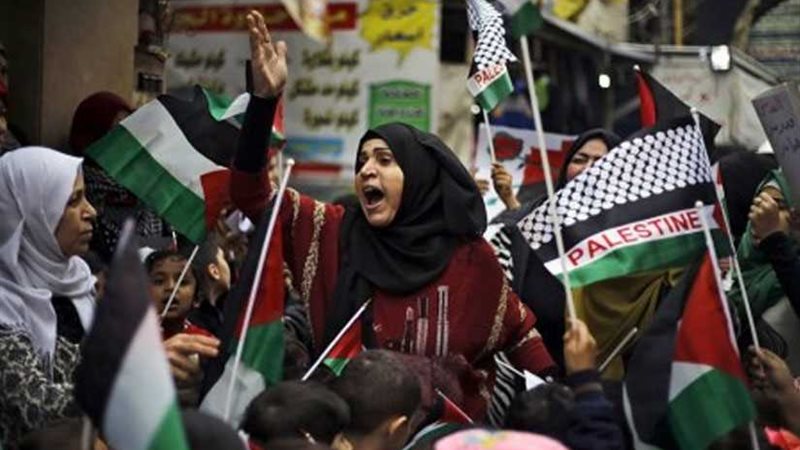 فلسطينيو روما يتظاهرون