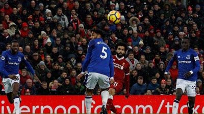 «صلاح» ينقذ تشكيل ليفربول السيئ بالتعادل أمام إيفرتون