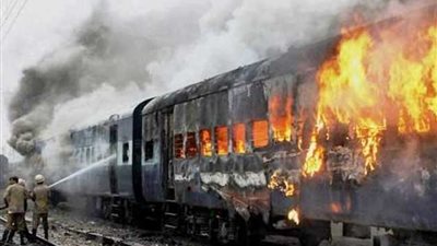 توقف حركة خطوط الوجه القبلى بعد نشوب حريق بقطار قرب المنيا