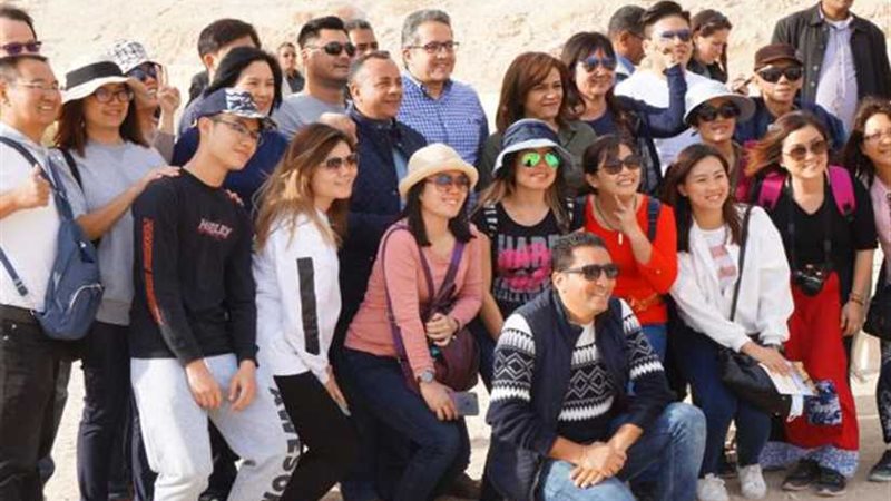 صور تذكارية لوزير