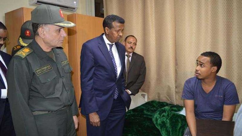 عمر يزور عددًا من