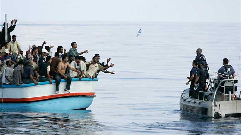 إسبانيا تنقذ 104