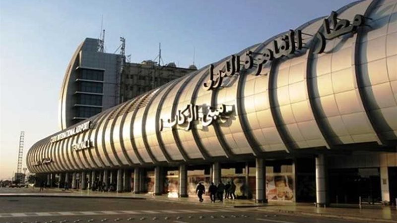 وصول بوتين لمطار